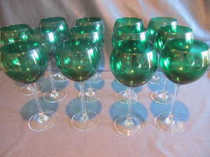 lot 414 image: Green Stemware