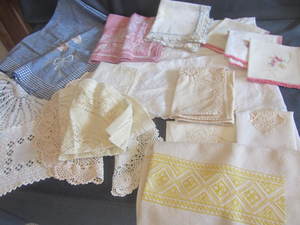 lot 466 image: Linens