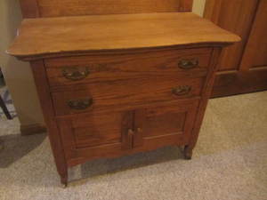 lot 365 image: Antique Commode