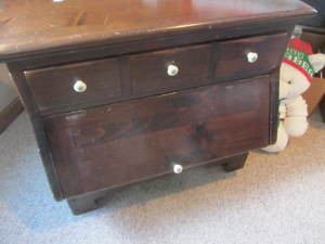 lot 367 image: Sugar Bin