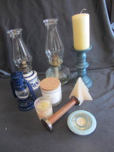 lot 477 image: Kero Lamp, Candles