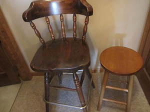 lot 480 image: Stools