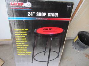 lot 504 image: Grip Stool