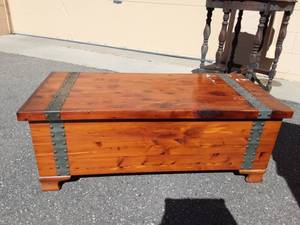 lot 11 image: Knotty Pine Cedar Chest (Metal Bands & Studs)