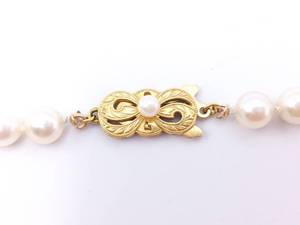 lot 13 image: Mikimoto Akoya Pearl 18 Estate Necklace in 18k Yellow Gold $3800 Retail
