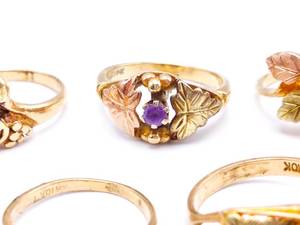 lot 60 image: Group of 10k Gold Rings Including Diamonds, Amethyst