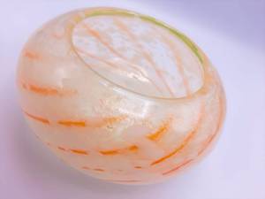 lot 67 image: 3 12 Tall Swirl Art Glass Bowl Vase