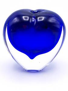 lot 62 image: Heart Shaped Deep Ocean Sommerso Paperweight