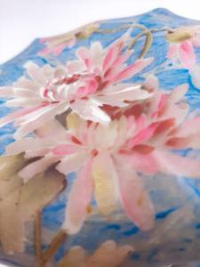 lot 40 image: Antique C. F. Monroe Floral Wave Crest Kelva Dresser Box