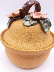 lot 38 image: Artist Signed Lidded Stoneware Pot