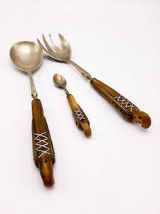 lot 32 image: Bone Handled & Brass Bird Motif Serving Set