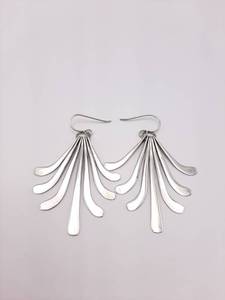 lot 30 image: Spectacular Taxco Sprawling Sterling Silver Estate Earrings