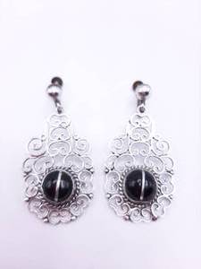 lot 22 image: Beautiful Vintage Black Oynx and Sterling Silver Estate Earrings