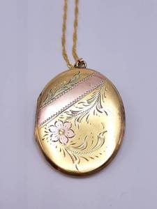 lot 19 image: Vintage 18k Gold Filled Estate Locket Necklace 18 Chain. What an adorable locket Look no further for Mothers Day or sisters, mom, grandma, wife ultimate gift. This beautiful piece will charm any woman in your life. 