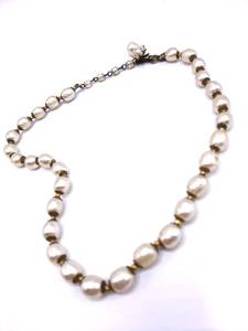 lot 86 image: Vintage Signed Miriam Haskell Faux Pearl Necklace Signed & 16