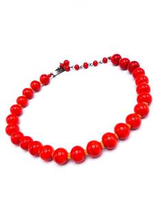 lot 96 image: Vintage Swirl Glass Beaded Estate Necklace 15