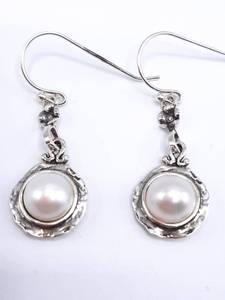 lot 100 image: Ladies Pearl Estate Earrings in Sterling Silver Made in Israel