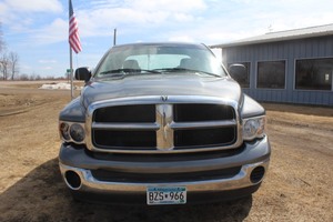 lot 5161 image: 2005 Dodge Ram 1500 SLT Quad Cab 4x4 - One Owner -