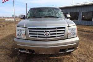 lot 5163 image: 2002 Cadillac Escalade 4X4