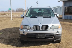 lot 5162 image: 2003 BMW X5 AWD