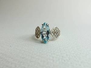 lot 7 image: STUNNING Sterling Ring with Blue Stone