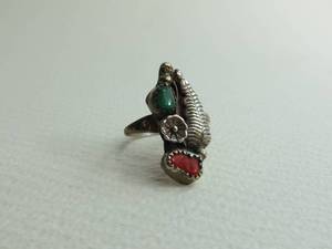lot 12 image: Sterling Silver Feather Ring