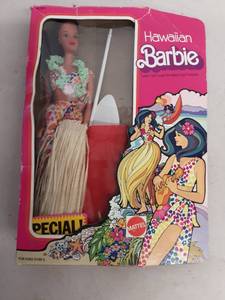 1975 Hawaiian Barbie In Box