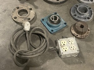Lot Of Assorted Smooth-Shaft Hub-Style PipeHose Fittings, Etc