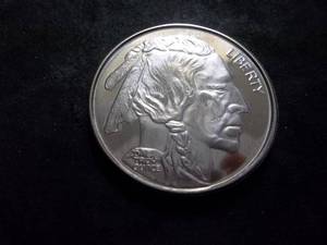 lot 48 image: Silver Buffalo Comemmorative One Troy Ounce .999 Fine (Proof) Unc.
