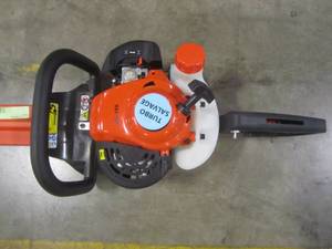 lot 16 image: ECHO 24 in. 21.2 cc Gas Hedge Trimmer HC-155