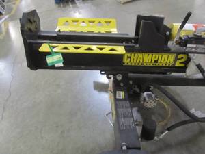 lot 20 image: Champion Power Equipment 27 Ton 224cc Log Splitter 100424
