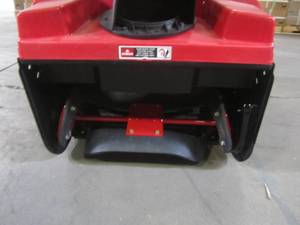 lot 25 image: Troy-Bilt Squall 208E 21-in Single-stage Gas Snow Blower 31AS2T7G711