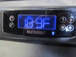 lot 63 image: Masterbuilt Pro MES 130P Bluetooth Digital Electric Smoker MB26073519