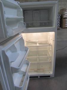 lot 96 image: Frigidaire 18-cu ft Top-Freezer Refrigerator (White) ENERGY STAR LFHT1831QP