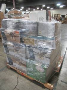 lot 243 image: WHOLESALE MIXED PALLET OF MISCELLANEOUS LIGHTING, AND CEILING FANS