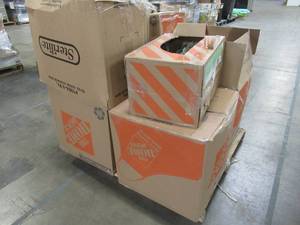 lot 249 image: WHOLESALE MIXED PALLET OF MISCELLANEOUS SIMPSON STRONG-TIE BRACKETS.