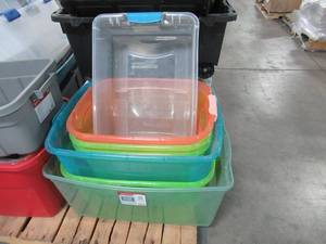 lot 251 image: Miscellaneous Pallet of Totes (Most Do Not Have Lids).