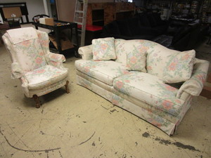 lot 106 image: DAYTON-HUDSON FLORAL-PRINT COUCH AND ARMCHAIR