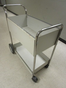 lot 109 image: UTILITY CART
