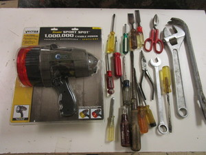 lot 111 image: VECTOR XTREME SPOTLIGHT, RECHARGEABLE, WITH 1,000,000 CANDLE POWER, NEW