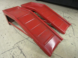lot 114 image: KAR-RITE VEHICLE RAMPS