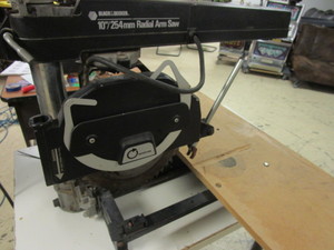 lot 164 image: BLACK & DECKER 10 RADIAL ARM SAW