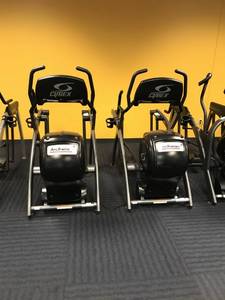 lot 5 image: Cybex 600A Arc Trainer