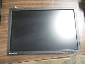 lot 56 image: Lenovo 20 in LCD Monitor no stand