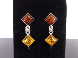 lot 76 image: .925 Sterling Silver Amber Cabochon Dangle Post Earrings