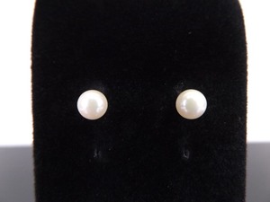 lot 100 image: 12k Gold Fill Pearl Screw Post Earrings