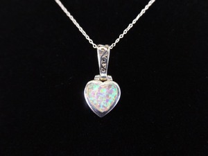 lot 2 image: .925 Sterling Silver Inlayed Opal Heart Pendant Necklace