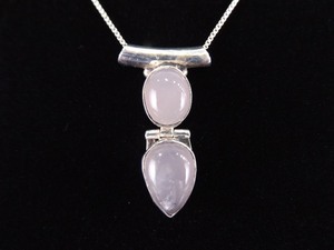 lot 8 image: .925 Sterling Silver Pink Quartz Cabochon Pendant Necklace