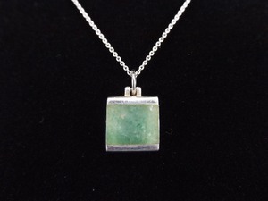 lot 9 image: .925 Sterling Silver Inlayed Jade Pendant Necklace