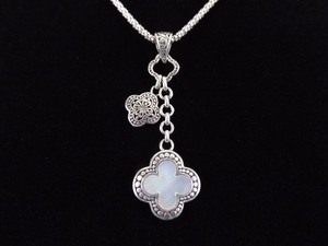 lot 14 image: .925 Sterling Silver Inlayed Mother of Pearl Pendant Necklace